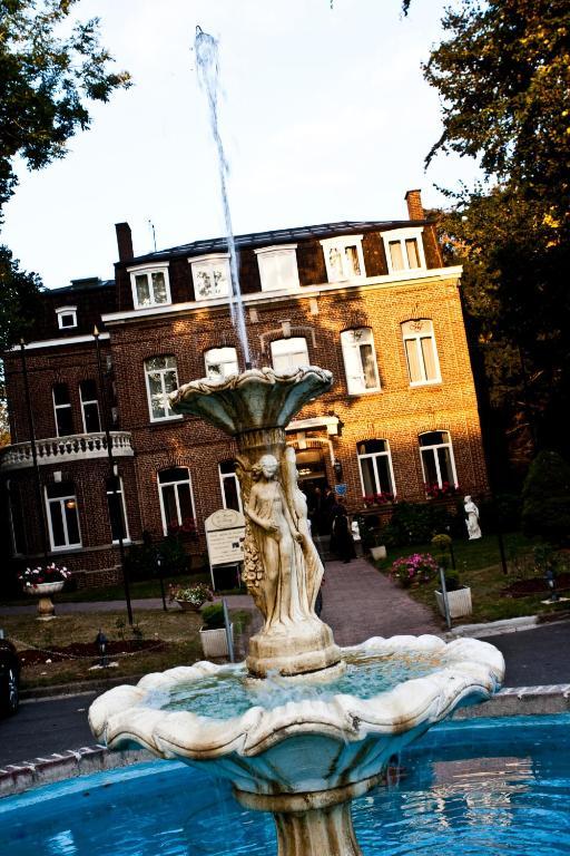 Hotel Logis Manoir De Fourcy Corbehem Exterior foto